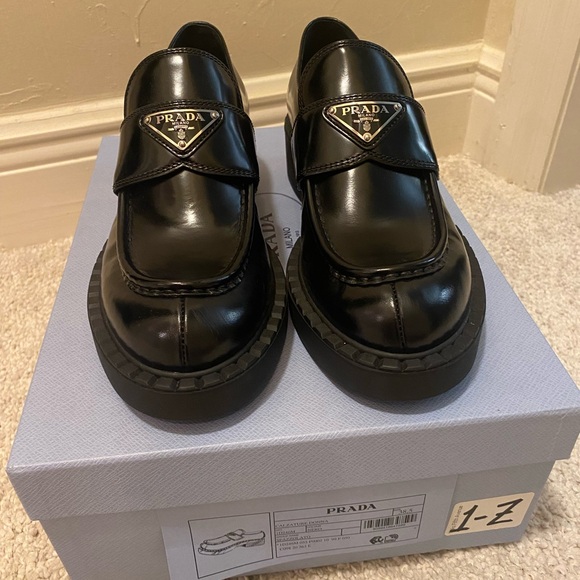 Prada Calzature Donna Black Leather Loafers - Picture 4 of 10